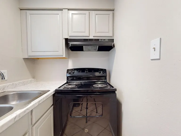 Biloxi Oaks Apartments — Photo 22