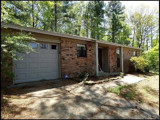 3915 Saint James Ct — Photo 2