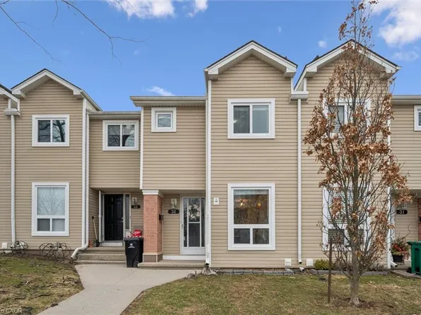 160 Rittenhouse Rd #32, Kitchener, ON N2E 3G5