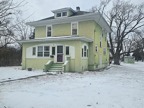 3rd image of 520 Mill St