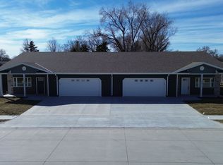 827 9th St, Columbus, NE 68601
