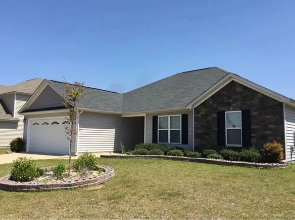 163 Ivystone Dr, Raeford, NC 28376