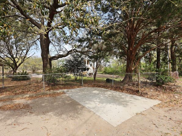 1552 N Avalon Cir, Charleston, SC 29407