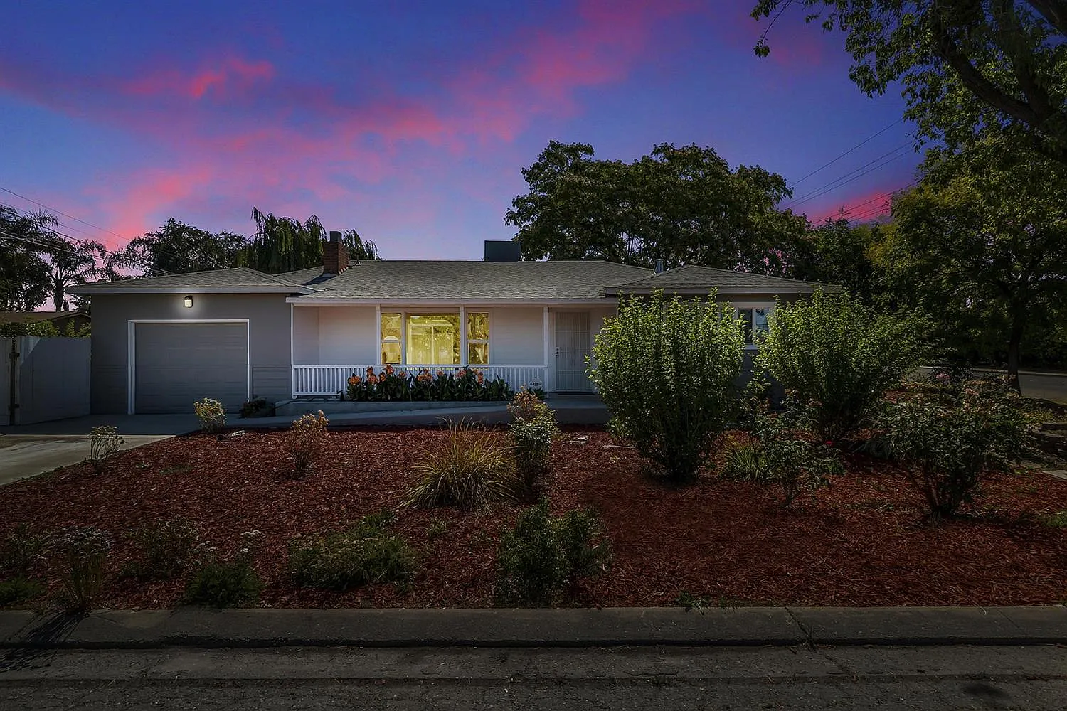 1904 Potter Ave photo 1