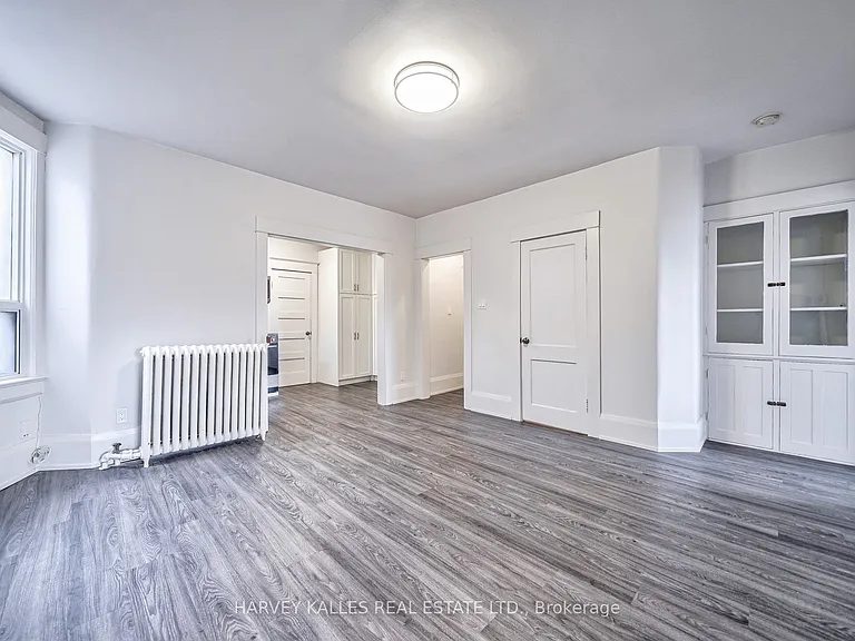 1074 Saint Clair Ave W #4 — Photo 16
