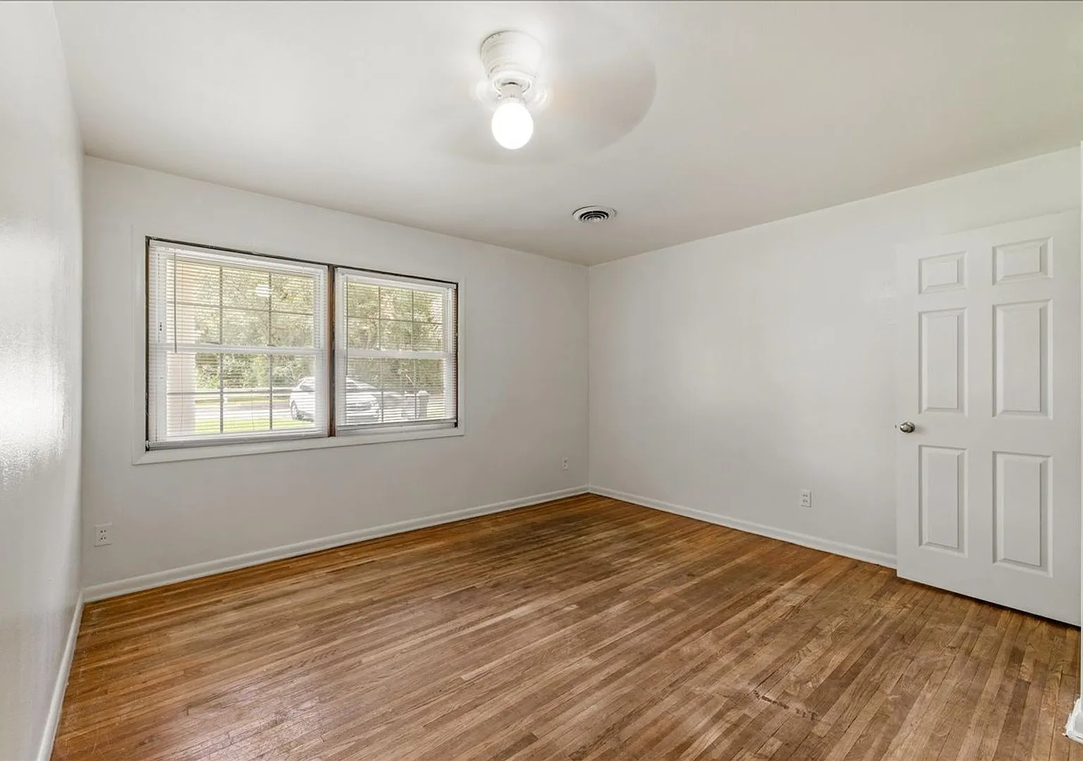 Beautiful 4 bedroom home near FSU — Photo 4