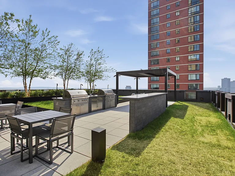 200 Montague St #15E — Photo 22