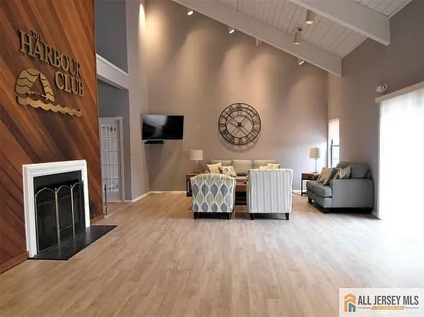 1209 Harbor Club Dr — Photo 19