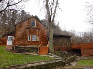 7552 Rochester Rd, Gasport, NY 14067