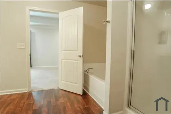 3 bed, 1888 sqft, $2,000 — Photo 4