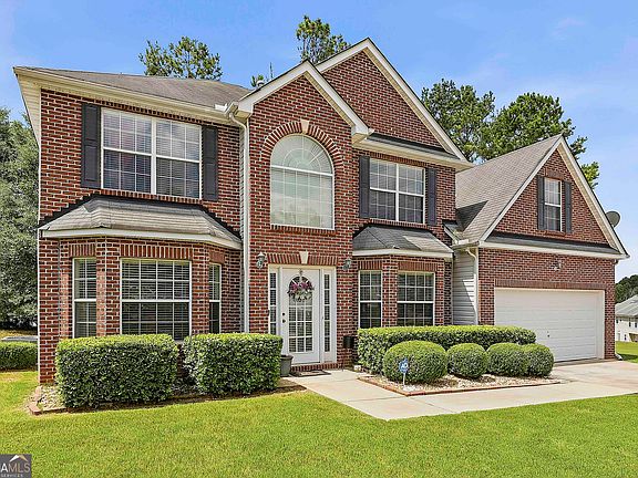 3rd image of 310 Megan Dr