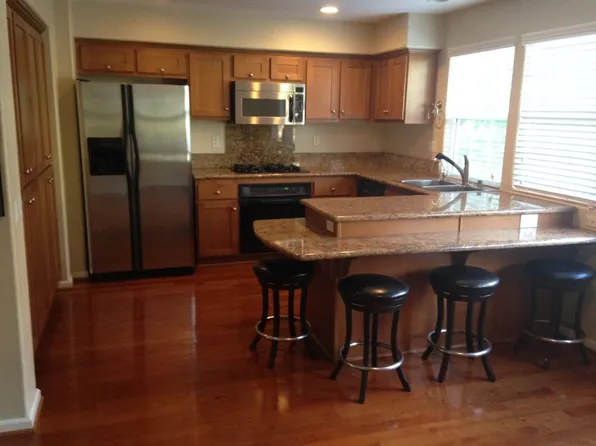 24012 Bridgeport Ln Unit 14, Santa Clarita, CA 91355