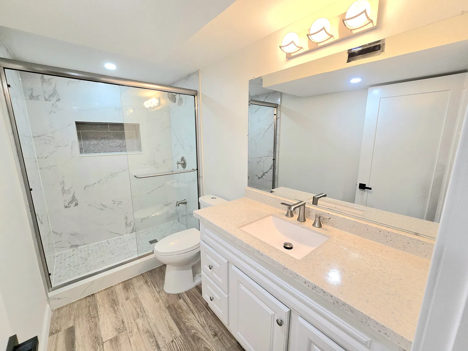 3 bed, 1800 sqft, $2,500 — Photo 3