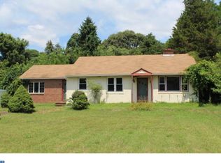 831 E Evesham Rd, Glendora, NJ 08029