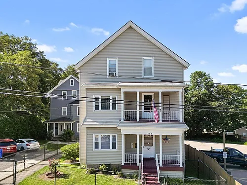 709 Maple St #3 Photo 1