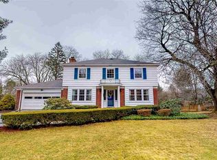 1136 Godfrey Ln, Niskayuna, NY 12309