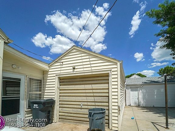 4th image of 619 S Broadwell Ave