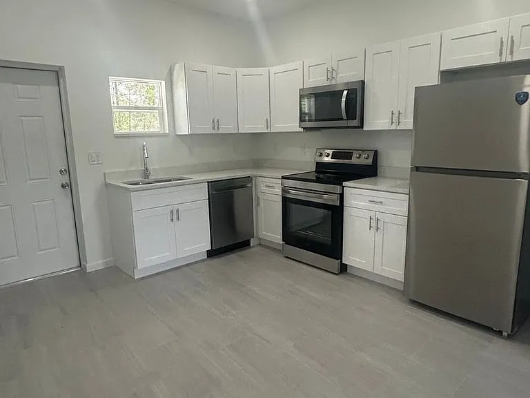 753 Pacific St — Photo 4