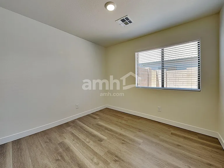 7599 W Vermont Ave — Photo 20