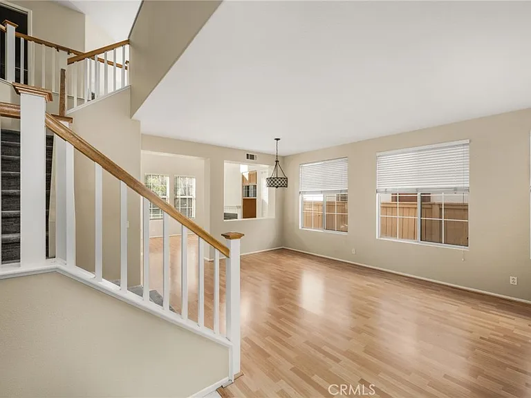 11645 Maynard Ave — Photo 2