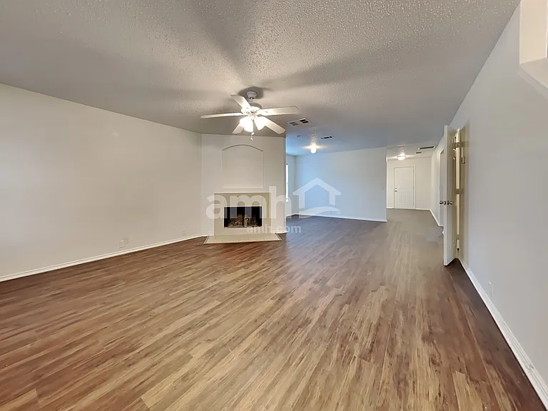 1523 Wavecrest Dr — Photo 6