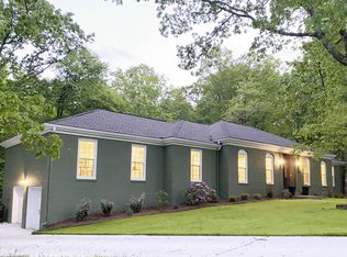 504 Barrington Rd, Signal Mountain, TN 37377