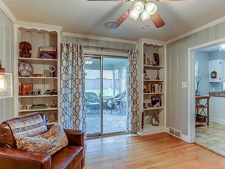 1663 Estate Dr — Photo 9