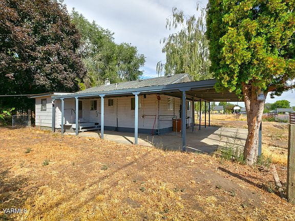 5th image of 8202 Ahtanum Rd