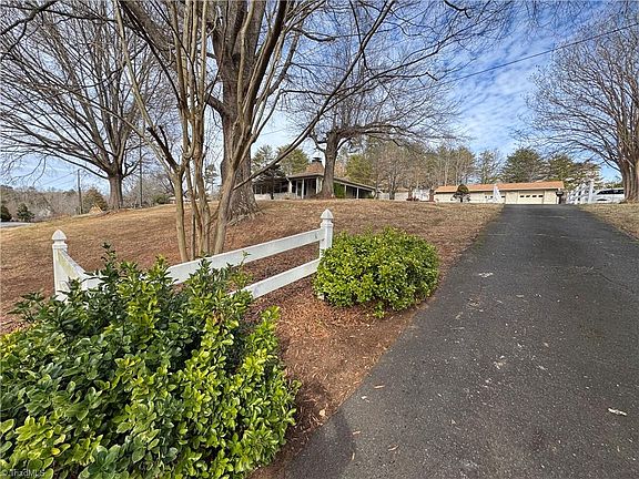 4th image of 1695 Mizpah Church Rd