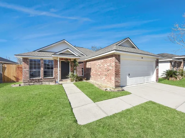 3223 Red Cedar Dr, Baytown, TX 77521