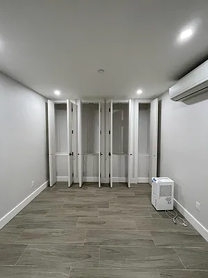 Rented by Aron Fried, LREB | media 15