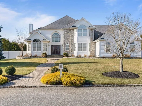 20 Sycamore Street, Miller Place, NY 11764