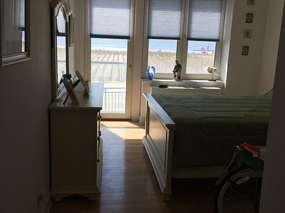 2nd image of 130 Beach St #2A-119