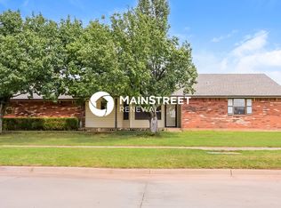 1100 Leafhurst Rd, Moore, OK 73160