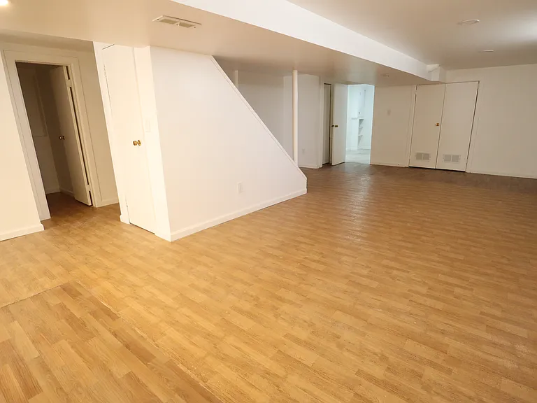 74 Meyerhill Cir E — Photo 16