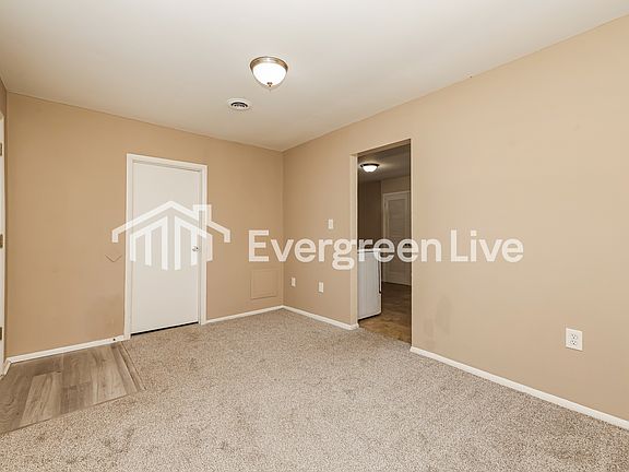 4th image of 2712 Holman St