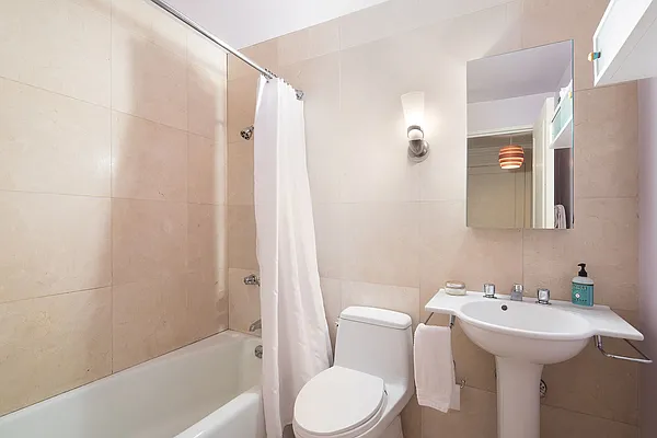 Sold by Tabak Real Estate | media 1