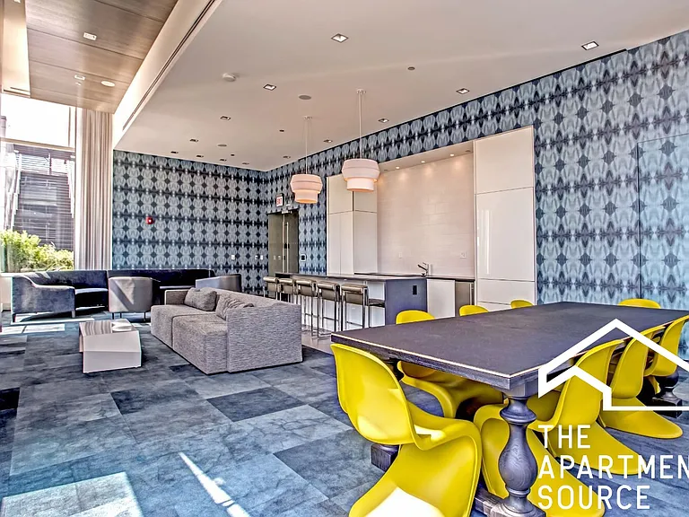 111 W Upper Wacker Dr #STUDIO — Photo 36