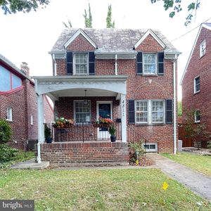 4811 43rd Pl NW, Washington, DC, 20016