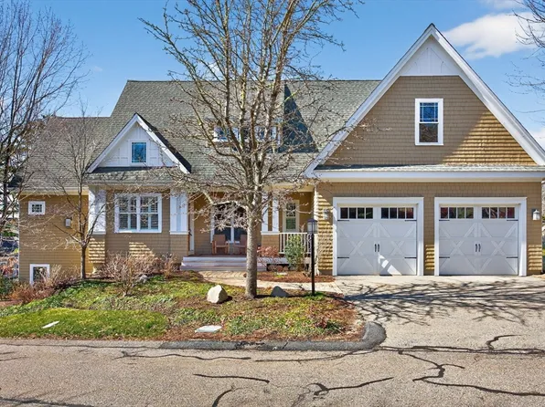 18 Aberdeen #18, Plymouth, MA 02360