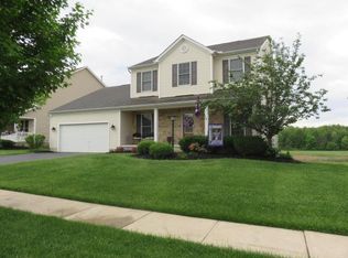 165 Fox Glen Dr E, Pickerington, OH 43147