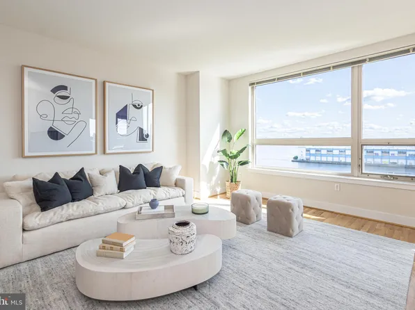 717 S Chris Columbus Blvd #616, Philadelphia, PA 19147