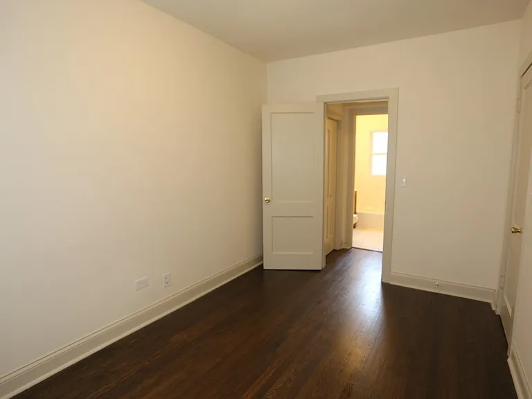 4716 N Racine Ave #E4 — Photo 11