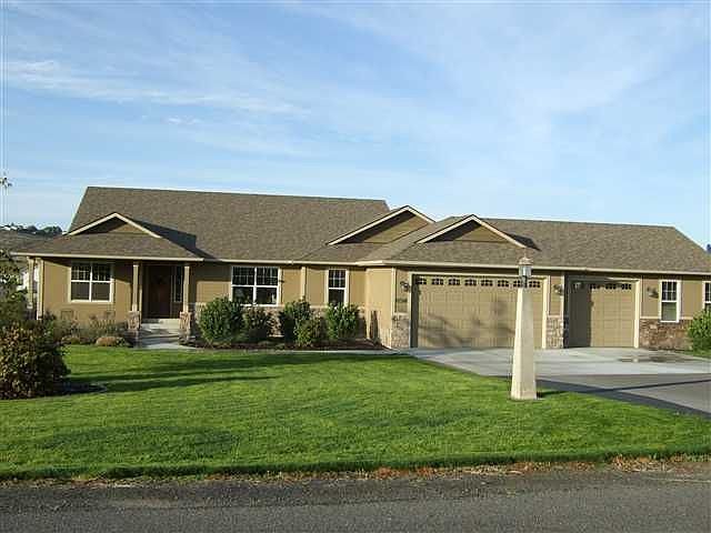 1st image of 97506 Lilliann Dr