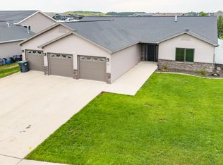 1907 4th Ave SW, Mandan, ND 58554