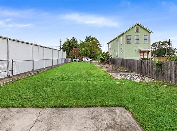 4th image of 4219 Royal St