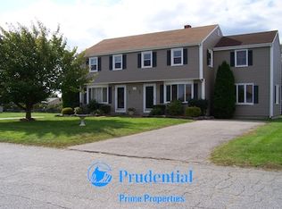 10B Barton Ln, Middletown, RI 02842