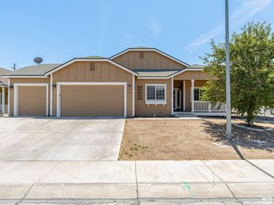 654 Canary Cir, Fernley, NV, 89408