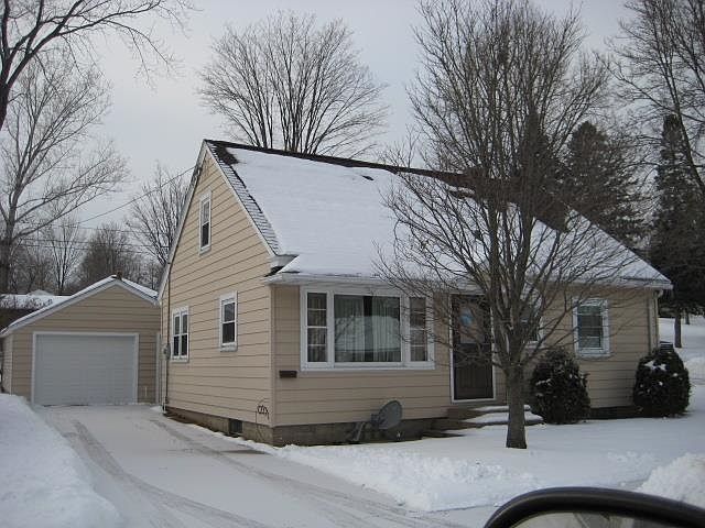 2nd image of 1426 Cherry St