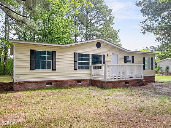 3rd image of 211 Pond Road